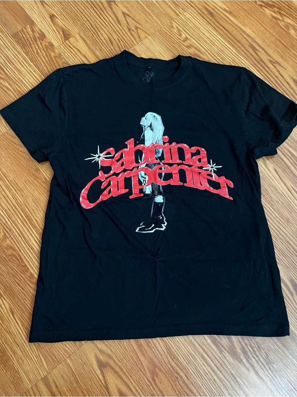 Sabrina Carpenter Licensed Graphic Tee with Red Logo size medium